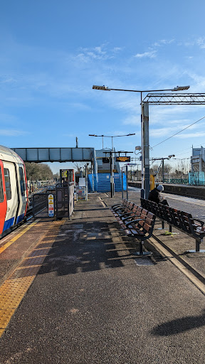Upminster - Visual