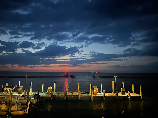 Breakwater Restaurant - Thumbnail