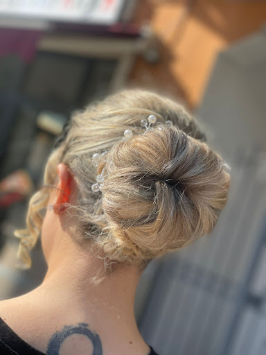 Luxury parrucchiera follonica Di Michela Lombardi - Thumbnail