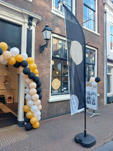 Yentl's Hairline Gallery - Netherlands