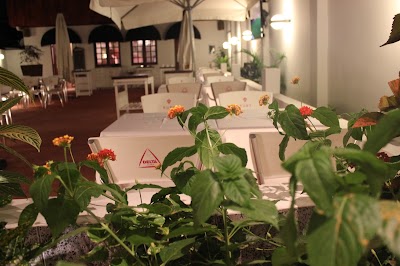 Photos of La Bella Luanda