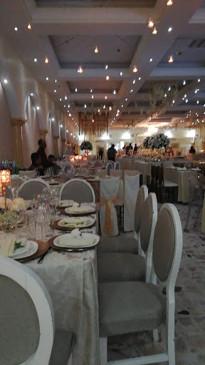 Salón de eventos degollado