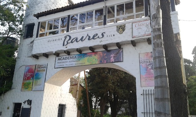 Estudios Baires, Author: M Queen