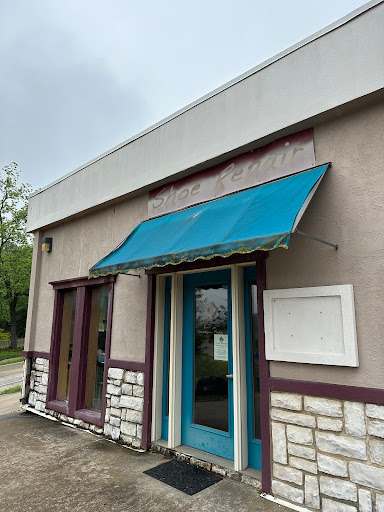 Rocky's Cobbler Shop - Thumbnail