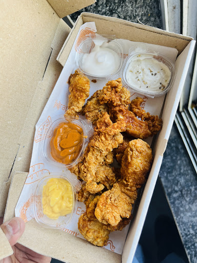 All new zinger strips box with 6 and 10 pcs zinger chicken along with 4 dips post image