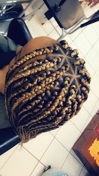 Photo n°27 de Fantasia coiffure afro à Toulon (Salon de coiffure)