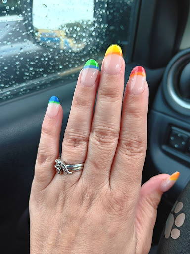 Top Nails and Spa Logo