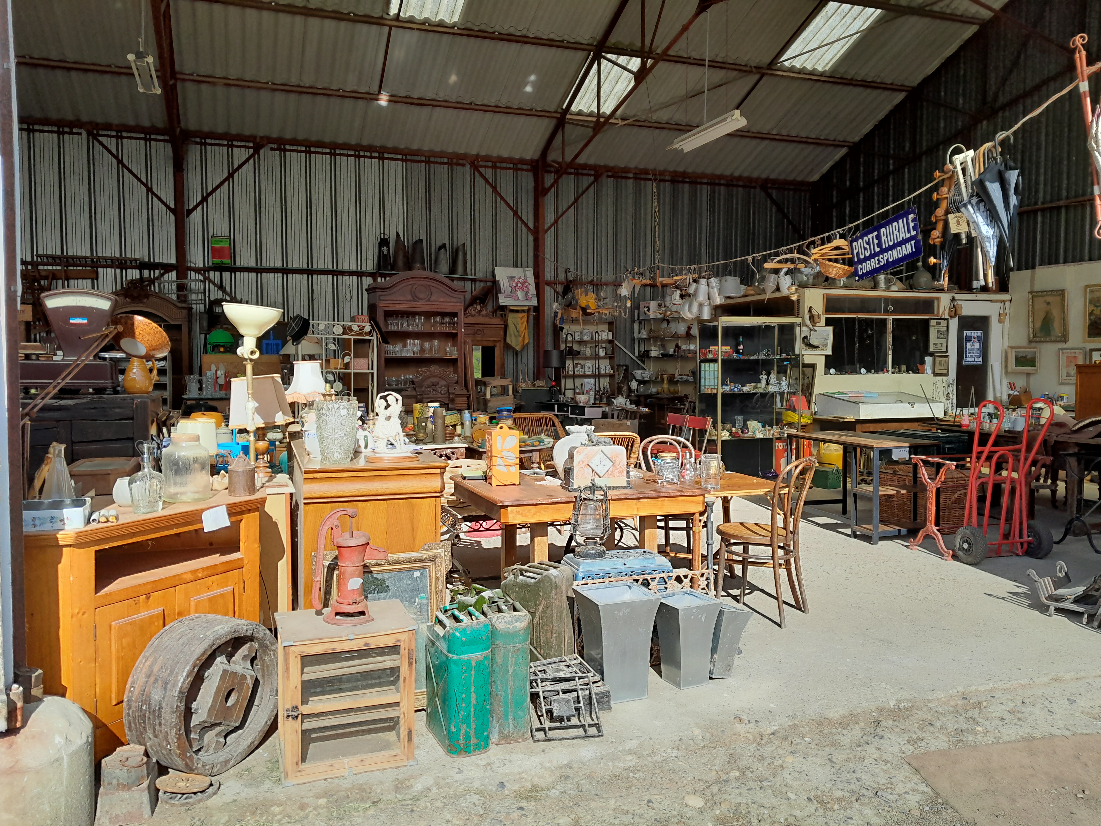 Euro Broc  Cusset - Magasin d'antiquits