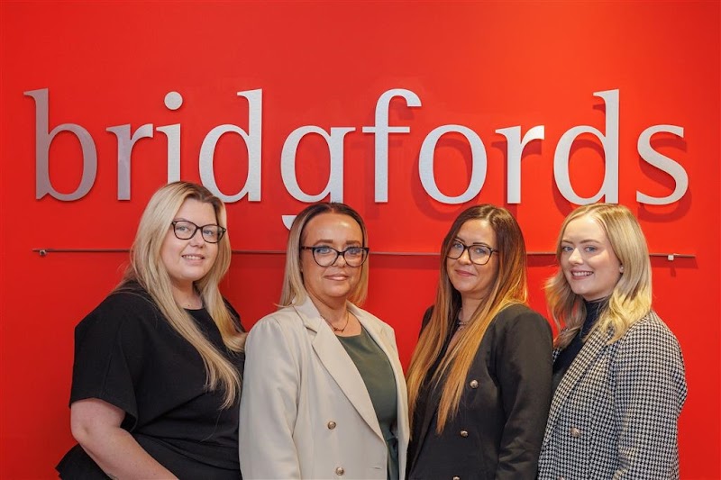 Bridgfords Estate Agents Stalybridge photo 3