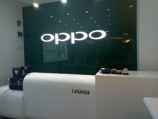 OPPO Store Cibubur Junction, Author: Aryaguna Dhaneswara