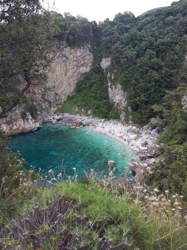 Paralia Fakistra