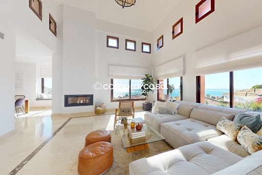Hernán Bustos - Real Estate Experts Gallery - Spain