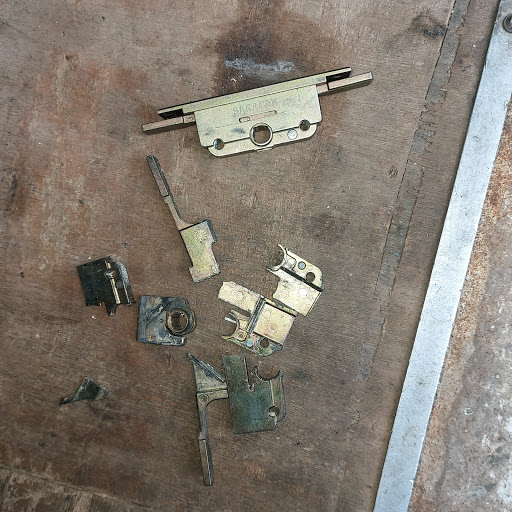 MW Locksmiths & uPVC Repairs. - Thumbnail