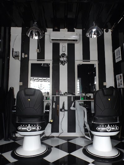 Photos of DEFT BARBER TRUCK