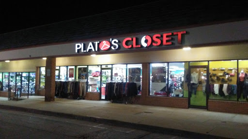 Plato's Closet St. Peters Logo