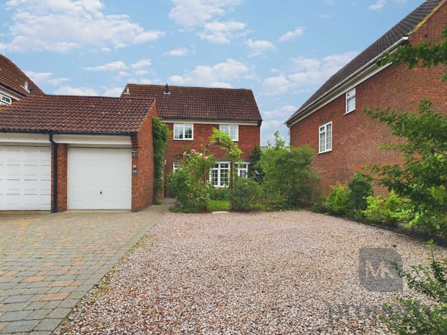 73 High St, Newport Pagnell MK16 8AB