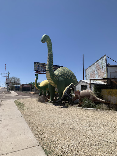 Dusty River Antiques - Thumbnail