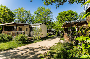 Photo n°19 de Camping La Digue - Ardèche - 4 étoiles à Chauzon (Court de tennis)