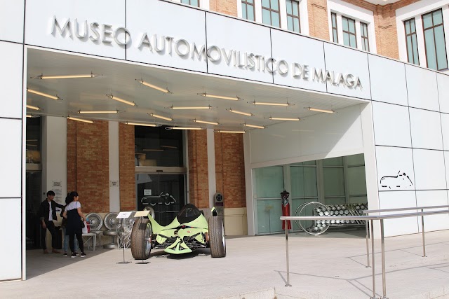 Museo Automovilístico y de la Moda