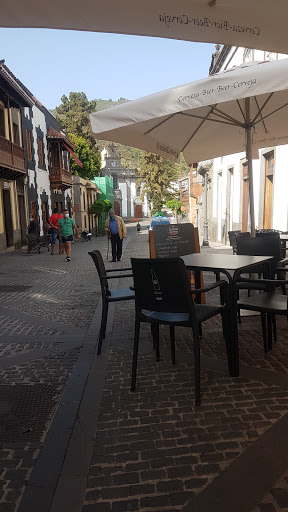 RESTAURANTE - CAFETERIA ARAUCARIA