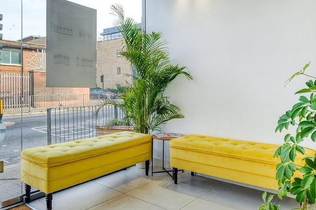 Millies Lounge Beauty Salon Phone number