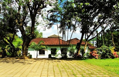 Photos of Kingswood College