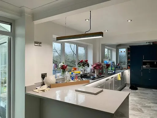 MTH Electrical Services - Visual