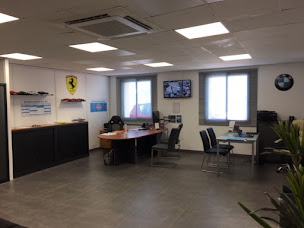 Photo n°43 de GARAGE PROCAR - Entretien mécanique - Carrosserie - Réparateur agréé - Spécialiste Audi - VW à Coignières (Concessionnaire automobile)