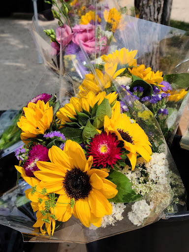East St. Paul Farmers' Market - Thumbnail