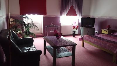 Photos of Katariina K&uuml;lalistemaja