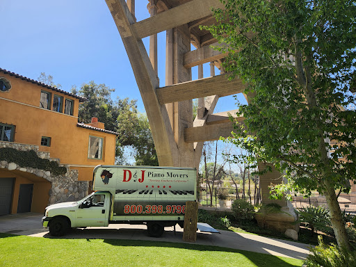 D & J Piano Movers - Thumbnail