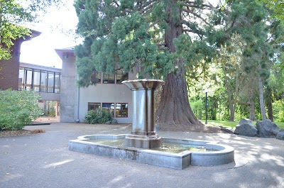 McMinnville Public Library