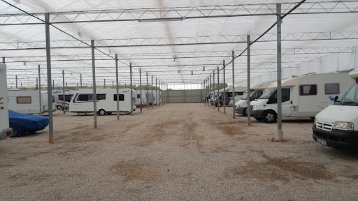 Hivernage camping-car / Box - Garde meuble Bourgbarré