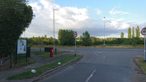 Post box - Royal Mail (Coniston Road) - Thumbnail