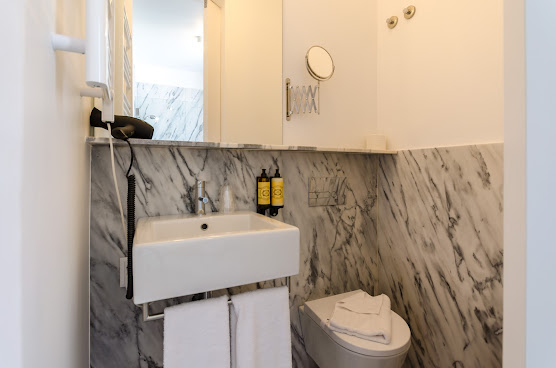 Quinta Colina by Shiadu by null