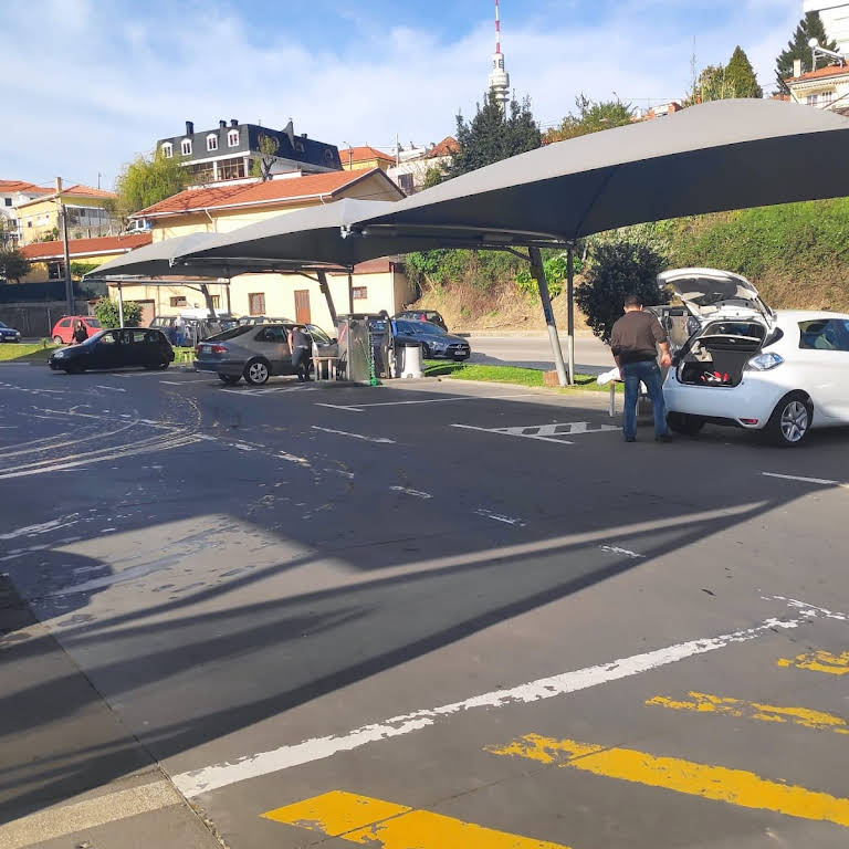 Autowash Gaia - Lavagem de Carros e Lavandaria Auto-Serviço em Gaia