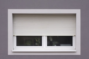 Photo n°3 de Direct Fermeture - Sur Mesure Menuiserie à Couchey (Magasin de stores et de rideaux)