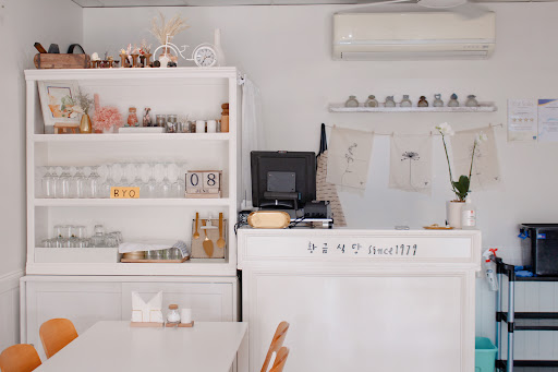 Photo of Golden korean restaurant (황금식당)