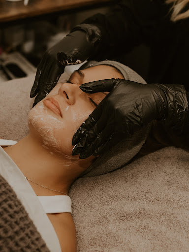 LMK ESTHETICS LLC