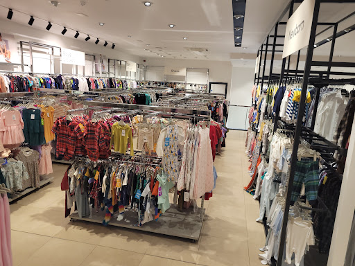 Next Outlet - Visual