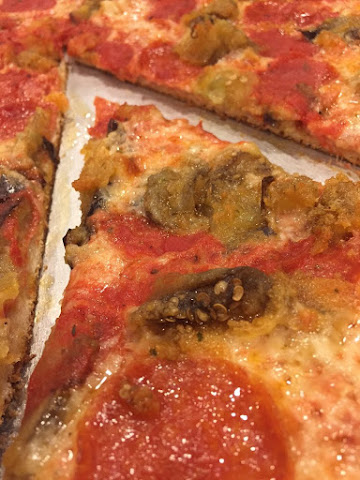 Filippo's Famous Pizza by null