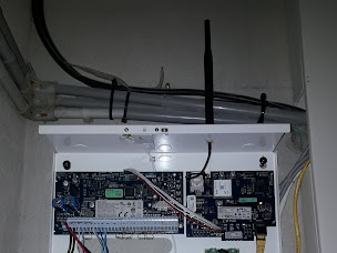 Photo n°1 de CF TELECOM & SECURITE à Pourrières (Magasin de matériel de surveillance)