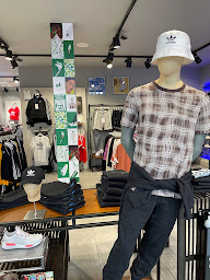 Photo n°3 de adidas Originals Store SAINT-ETIENNE à Saint-Étienne (Magasin de chaussures)