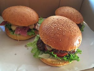 Photo n°1 de Les Charmes du Burger à Charmes (Restaurant)