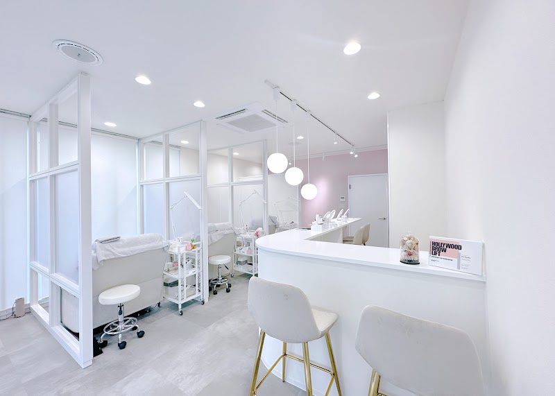 UNLY 岡崎店 【まつげパーマ/眉毛/マツエク】