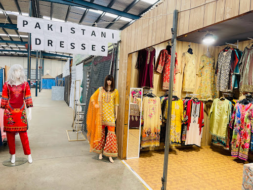 Pakistani / indian Dresses Suits