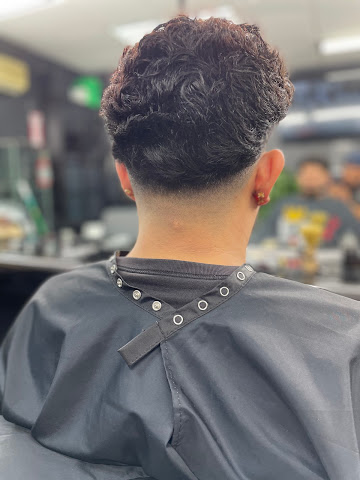 Bernie Blends Barbershop by null