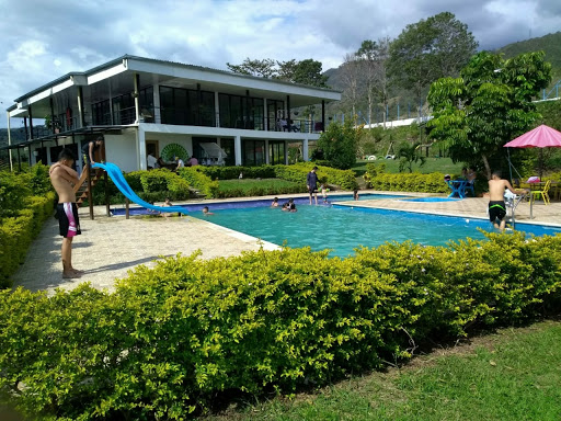 Hotel & Restaurante Campestre La Siria