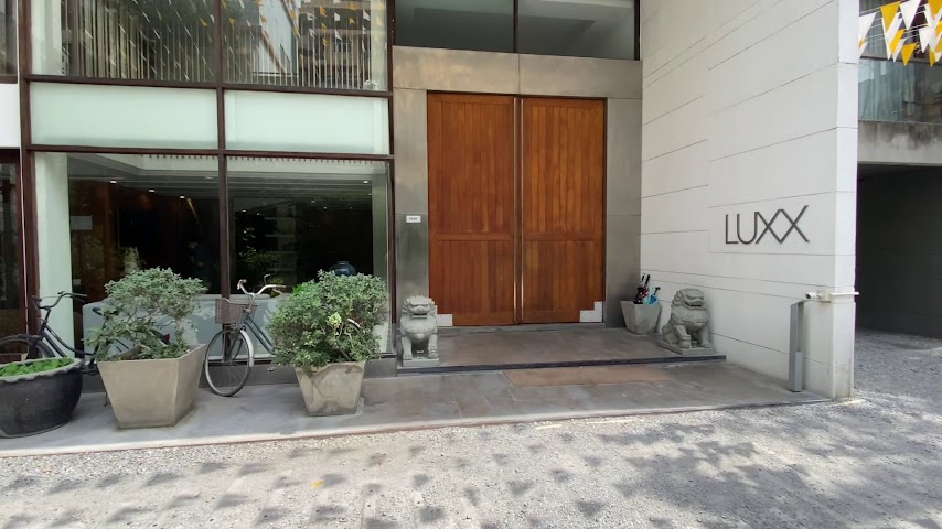 LUXX Lang Suan by null