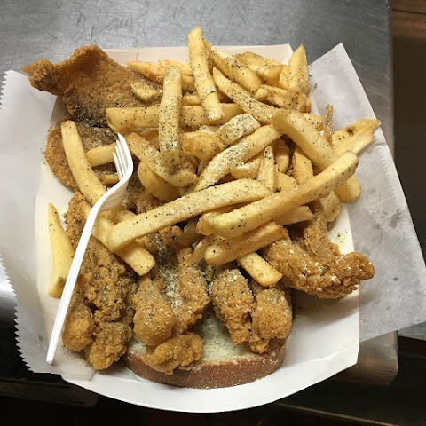 Harold's Chicken On Clinton by null